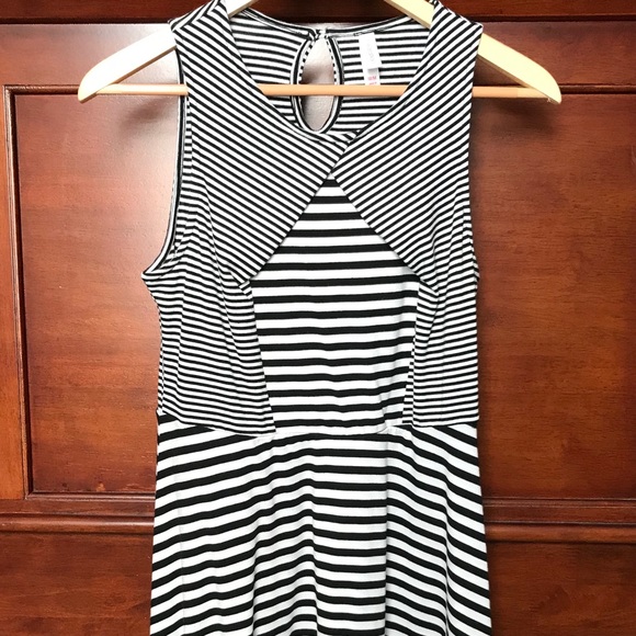 Xhilaration - black and white stripped dress - Picture 5 of 5